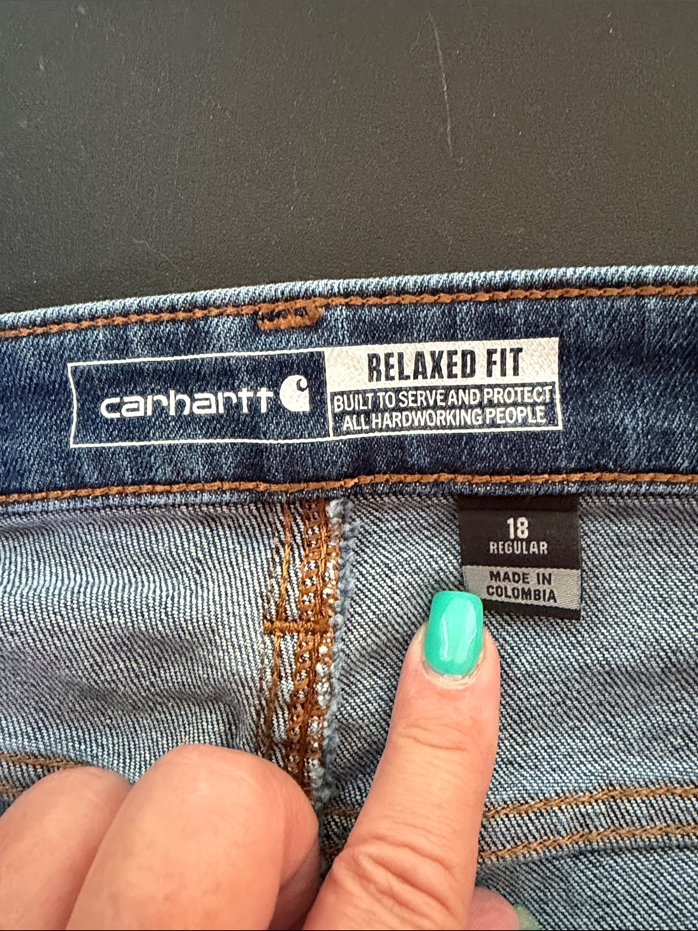 Carhartt Classic Dark Blue Relazed Fit Straight-Leg Jeans Size 18 - Picture 3 of 7